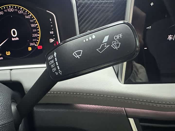 Фото 24 - Volkswagen Tayron X