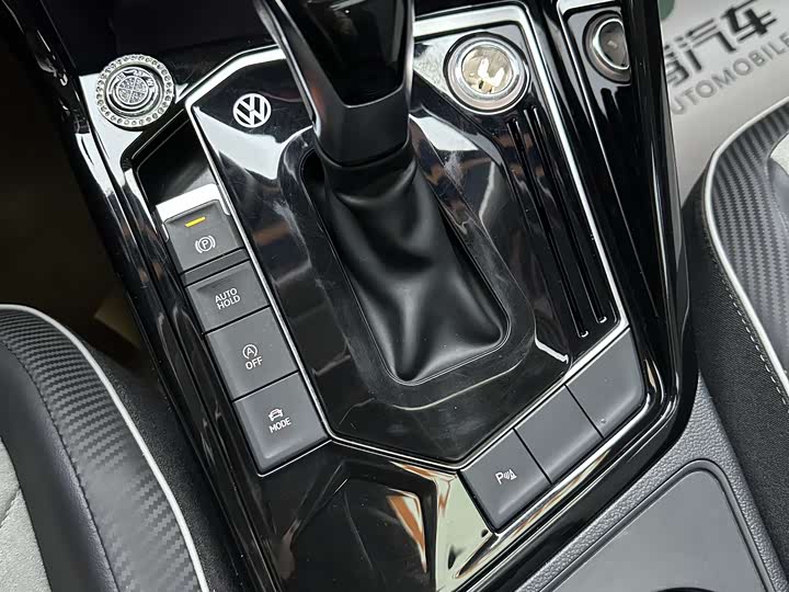 Фото 26 - Volkswagen Tayron X