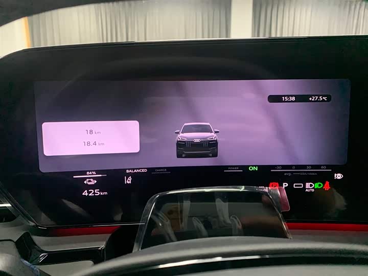 Фото 13 - Audi Q6L e-tron