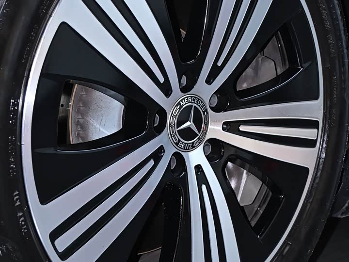 Фото 11 - Mercedes-Benz EQE