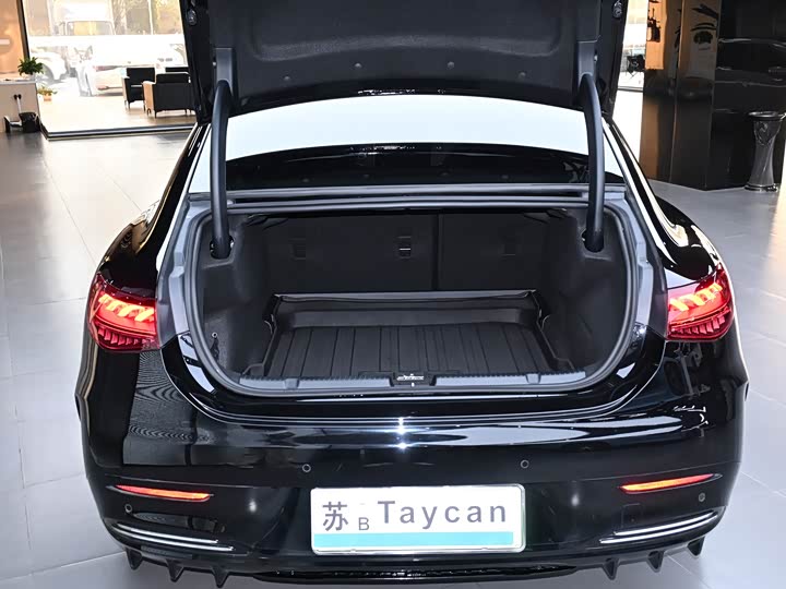 Фото 13 - Mercedes-Benz EQE