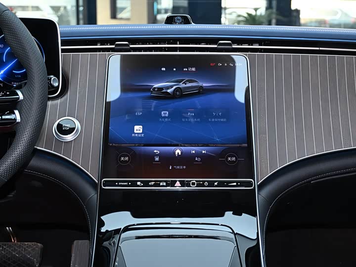 Фото 17 - Mercedes-Benz EQE