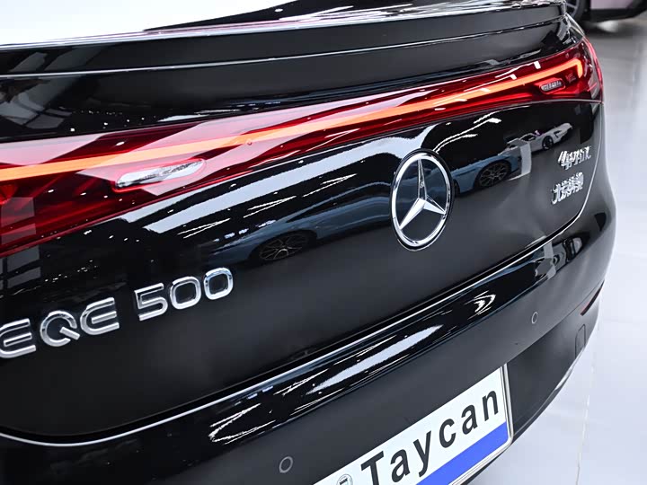 Фото 8 - Mercedes-Benz EQE