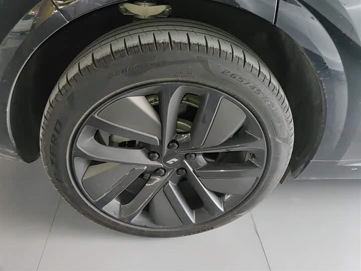 Фото 26 - LiXiang L6