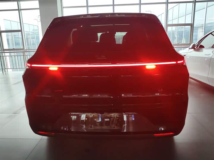 Фото 6 - LiXiang L6