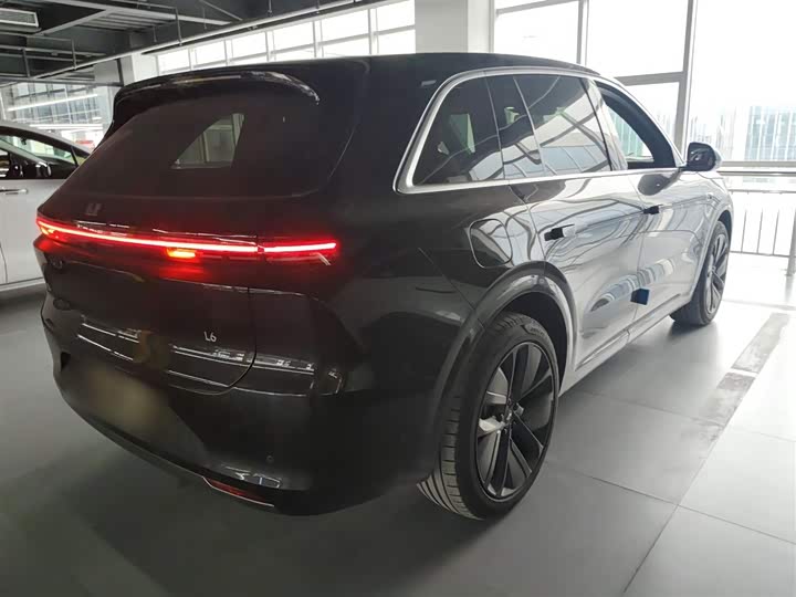 Фото 7 - LiXiang L6