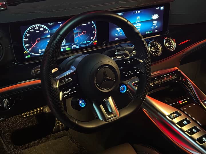 Фото 5 - Mercedes-Benz AMG GT