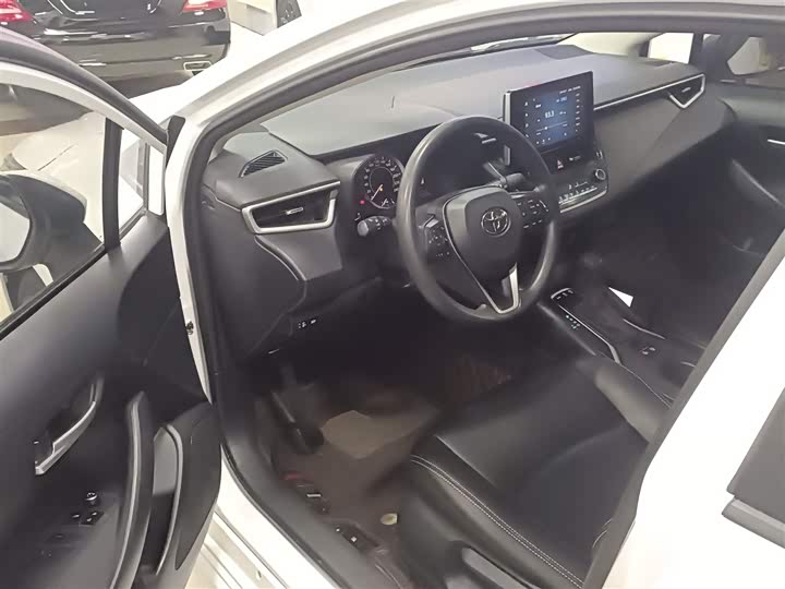 Фото 16 - Toyota Corolla