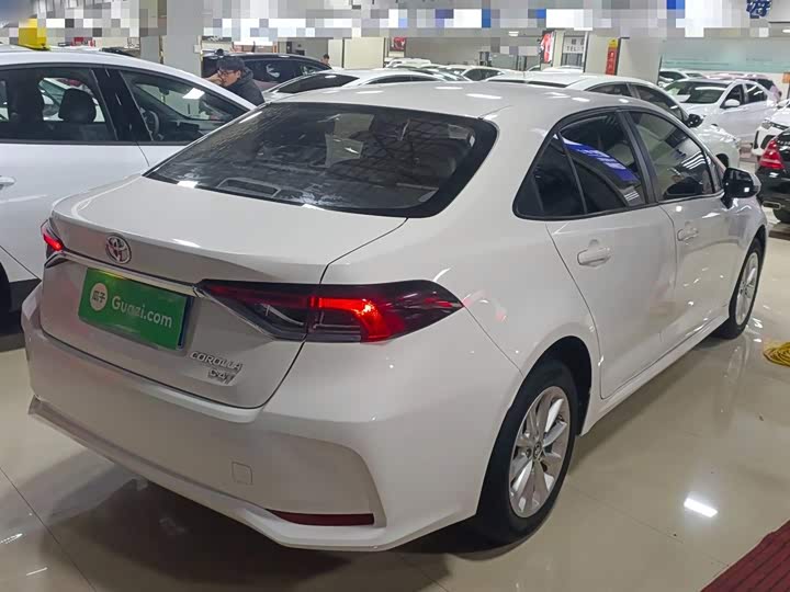 Фото 7 - Toyota Corolla