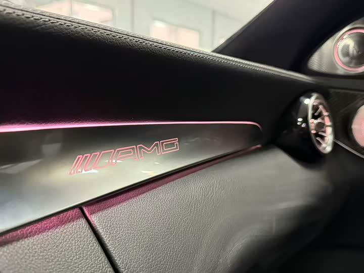 Фото 10 - Mercedes-Benz C-Class AMG