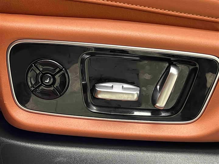 Фото 22 - LiXiang L7