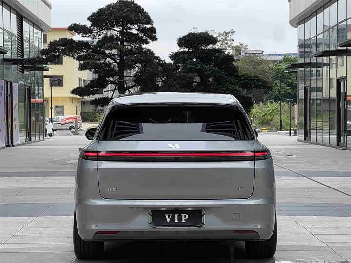 Фото 9 - LiXiang L7