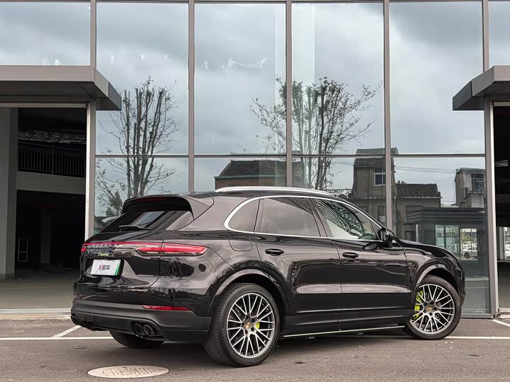 Фото 5 - Porsche Cayenne Hybrid