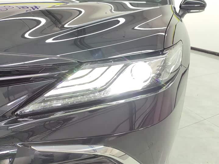 Фото 5 - Toyota Camry