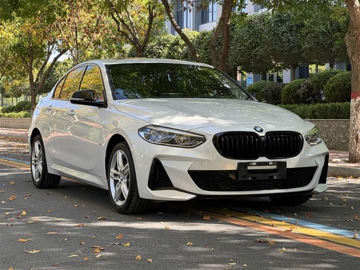 Фото 3 - BMW 1 Series