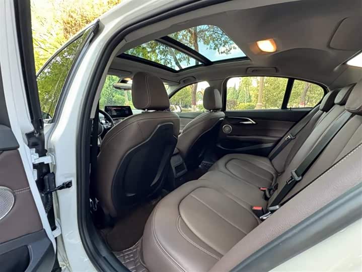 Фото 5 - BMW 1 Series