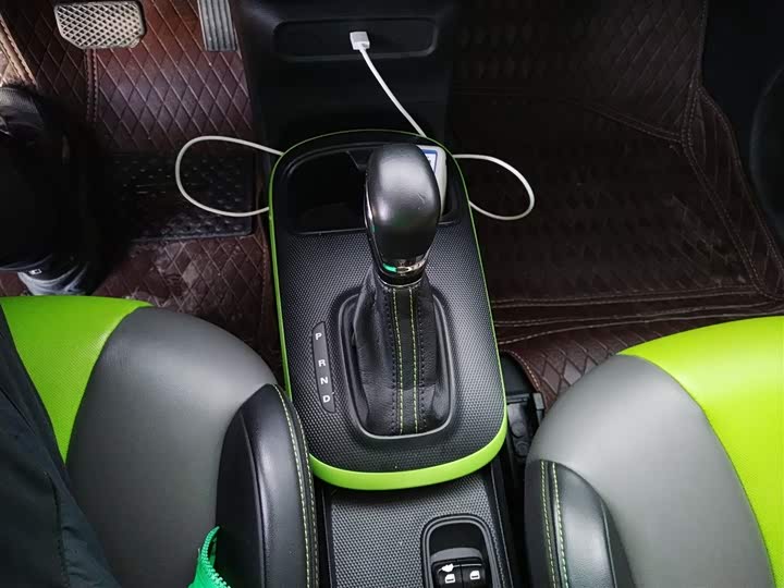 Фото 14 - Roewe Clever