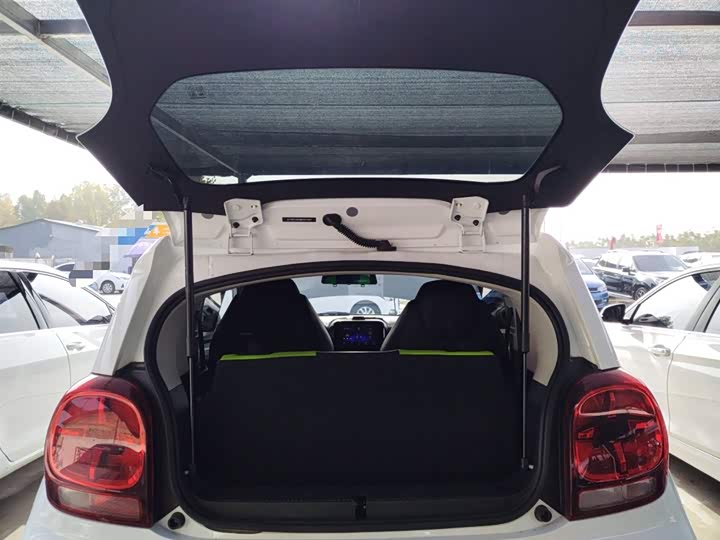 Фото 19 - Roewe Clever