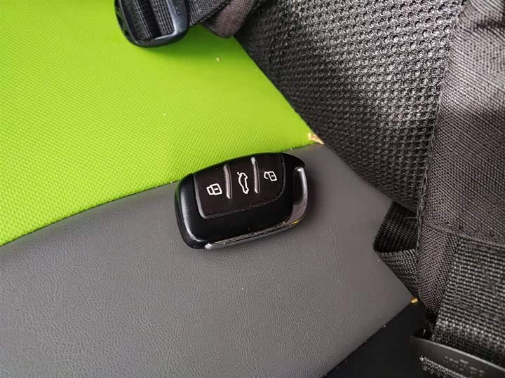 Фото 9 - Roewe Clever