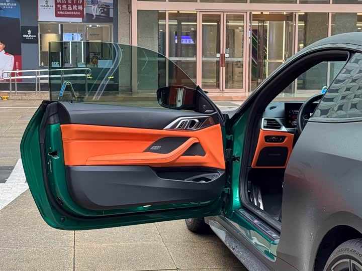 Фото 12 - BMW M4