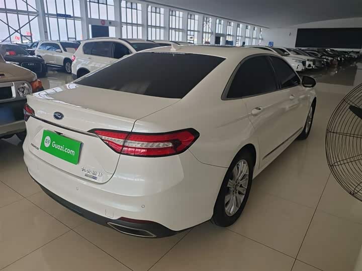 Фото 7 - Ford Taurus