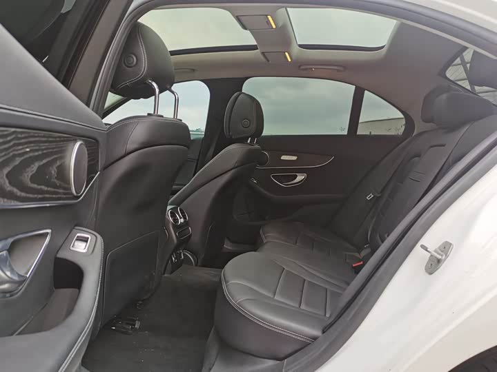 Фото 7 - Mercedes-Benz C-Class