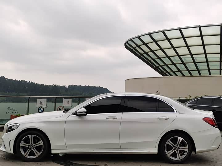 Фото 9 - Mercedes-Benz C-Class