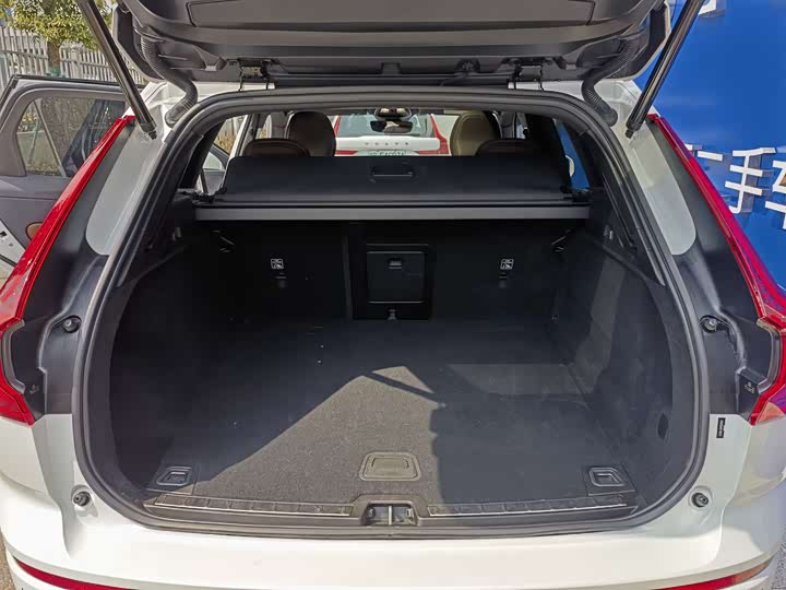 Фото 13 - Volvo XC60