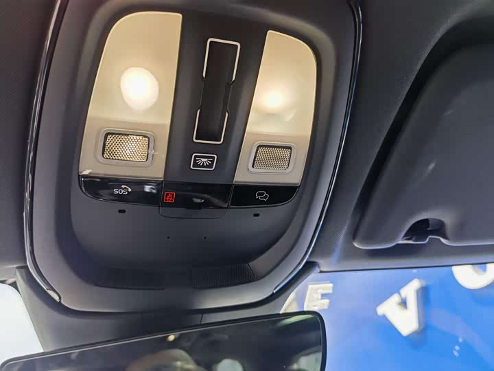 Фото 16 - Volvo XC60