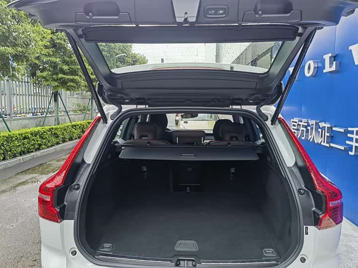 Фото 6 - Volvo XC60