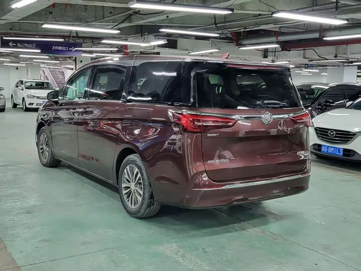 Фото 5 - Buick GL8 ES