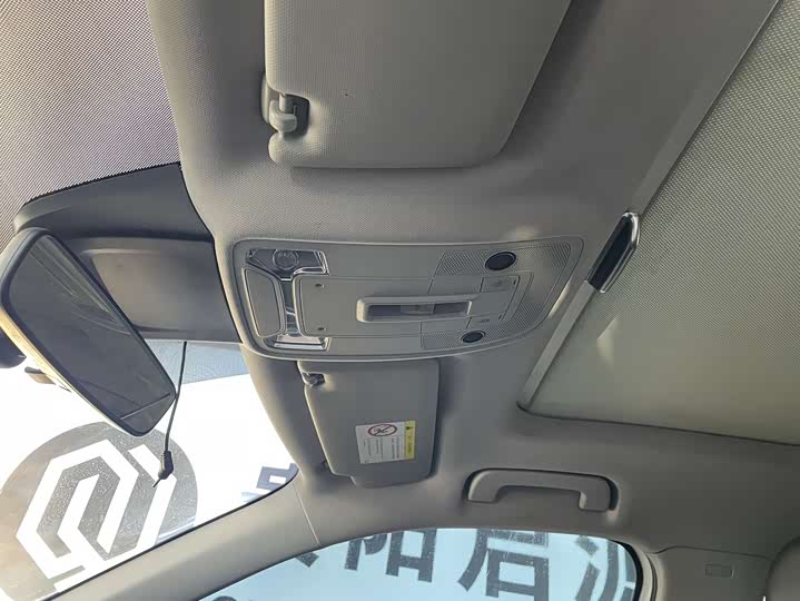 Фото 13 - Audi Q2L