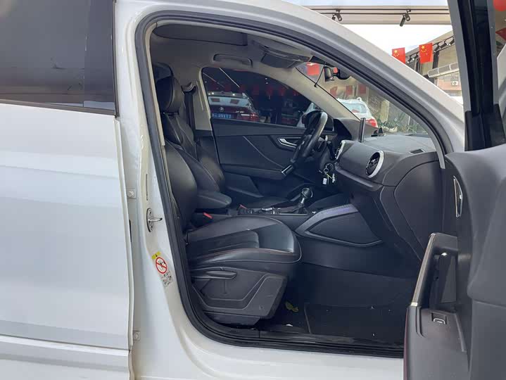 Фото 14 - Audi Q2L