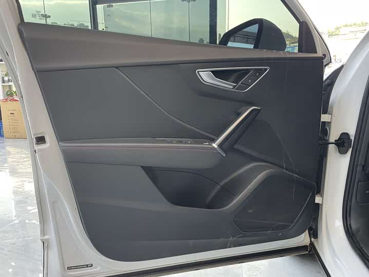 Фото 6 - Audi Q2L