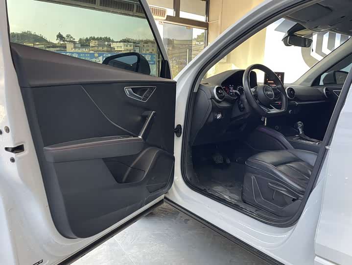 Фото 7 - Audi Q2L