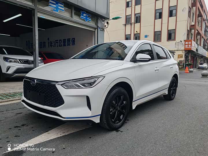 Фото 1 - BYD E2