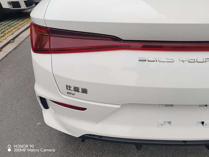 Фото 11 - BYD E2