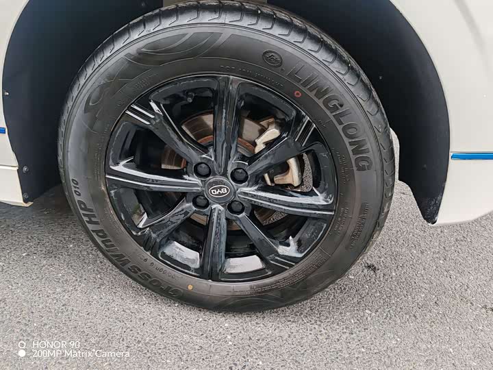 Фото 13 - BYD E2