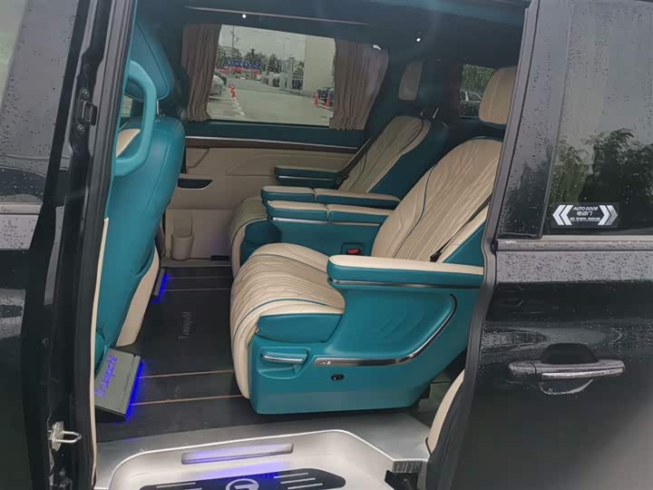 Фото 17 - GAC Trumpchi M8