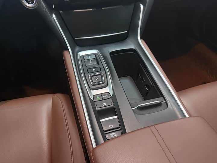 Фото 13 - Honda Inspire