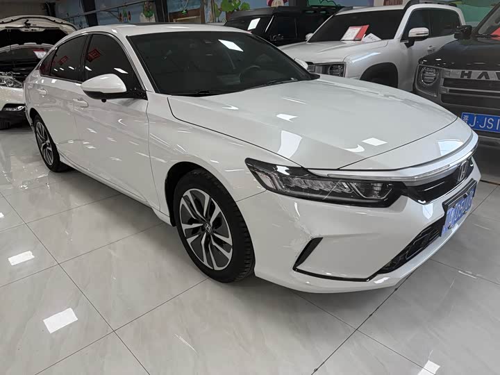 Фото 3 - Honda Inspire