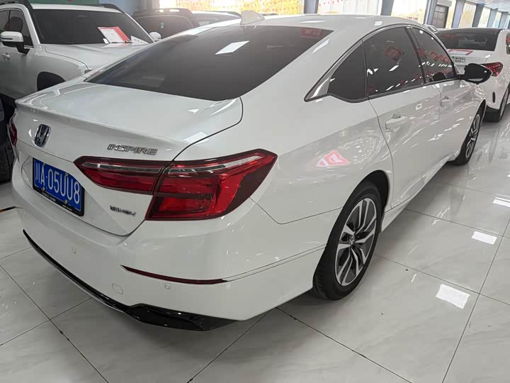 Фото 4 - Honda Inspire