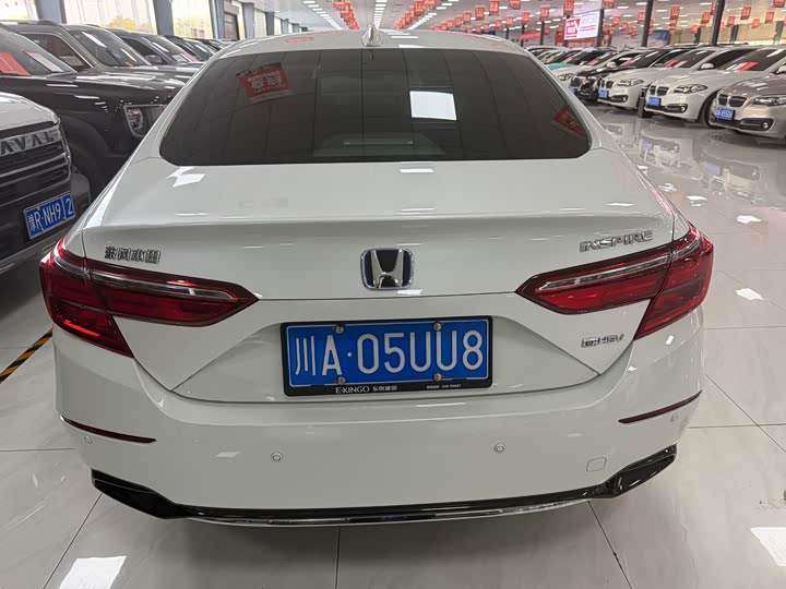 Фото 5 - Honda Inspire