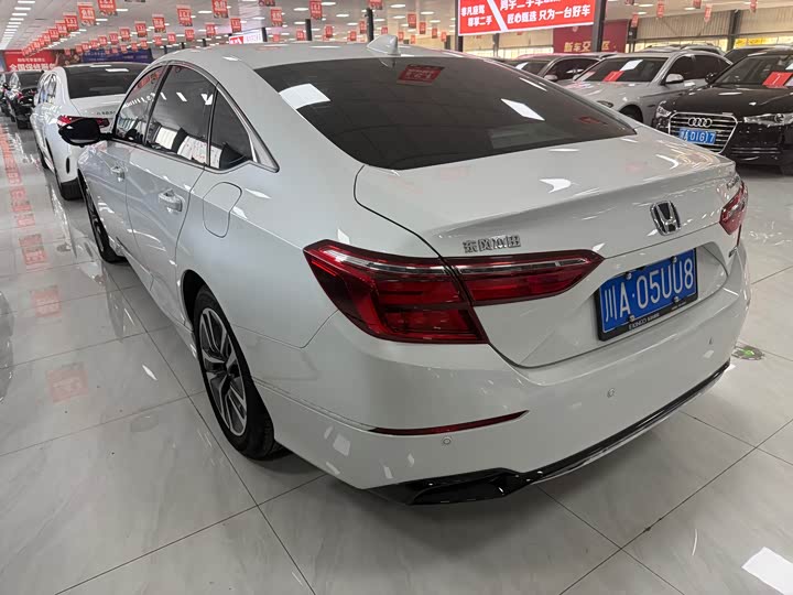 Фото 6 - Honda Inspire