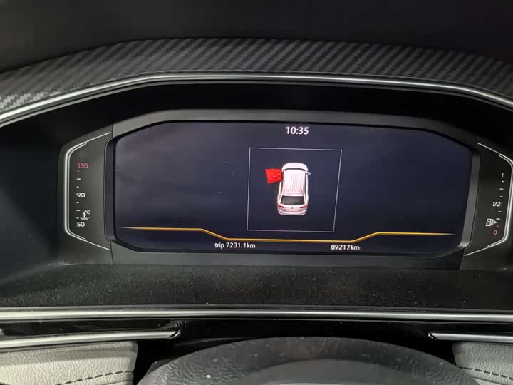 Фото 10 - Volkswagen Tiguan L Pro