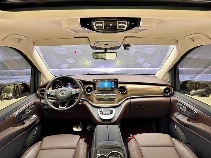 Фото 20 - Mercedes-Benz V-Class