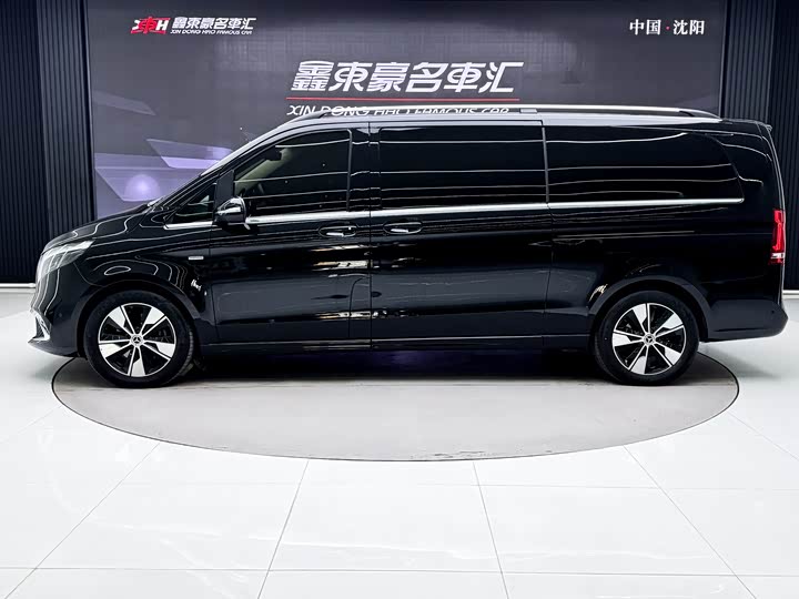 Фото 4 - Mercedes-Benz V-Class