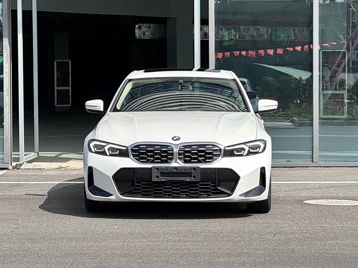 Фото 2 - BMW 3 Series