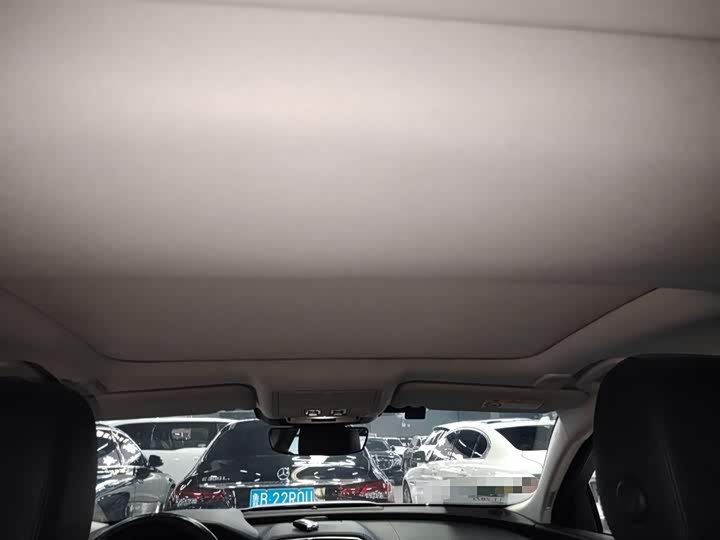 Фото 18 - Jaguar XE L