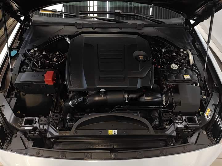 Фото 20 - Jaguar XE L